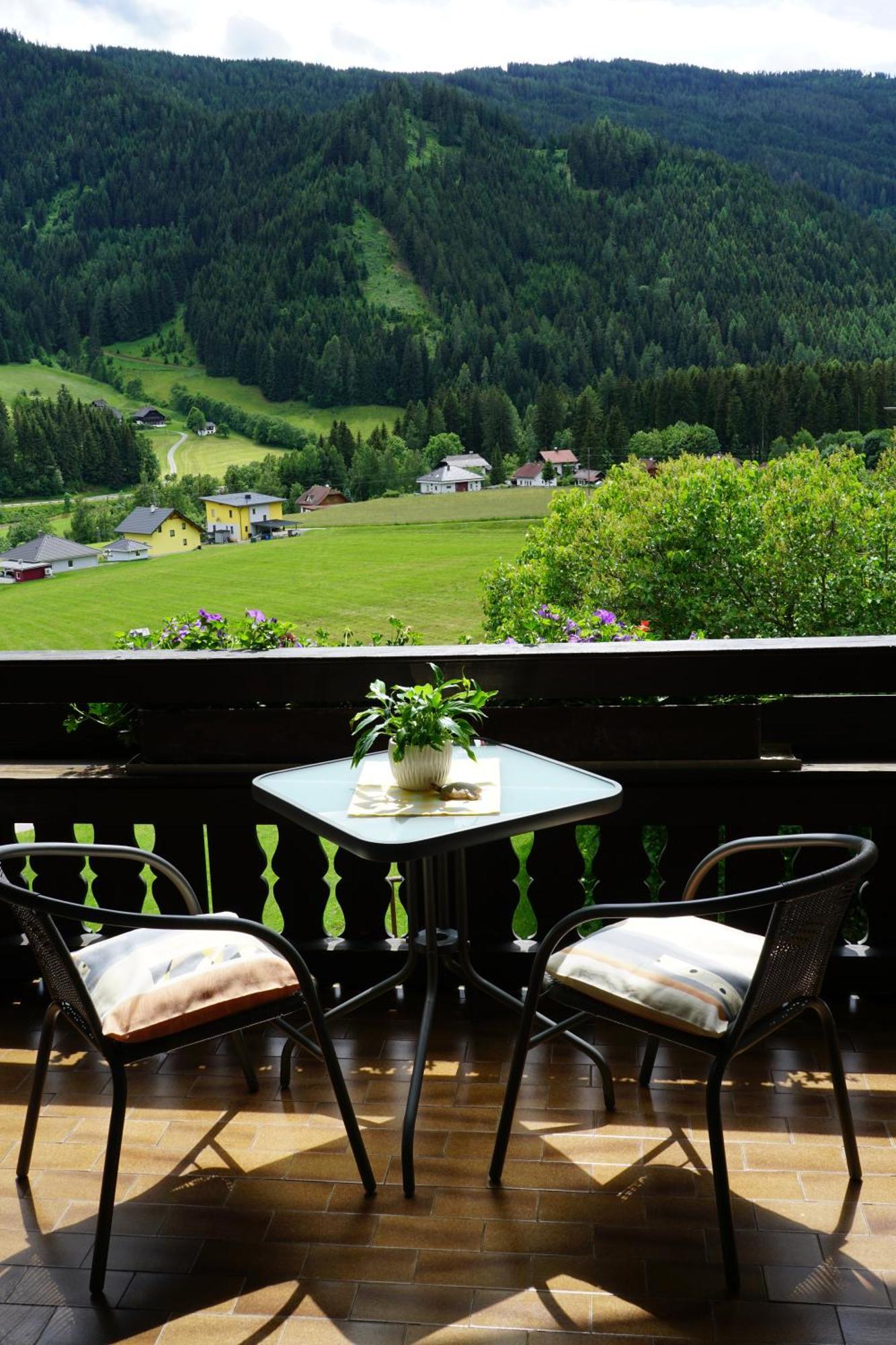 Pension & Ferienwohnung Sonnleiten Gnesau الغرفة الصورة